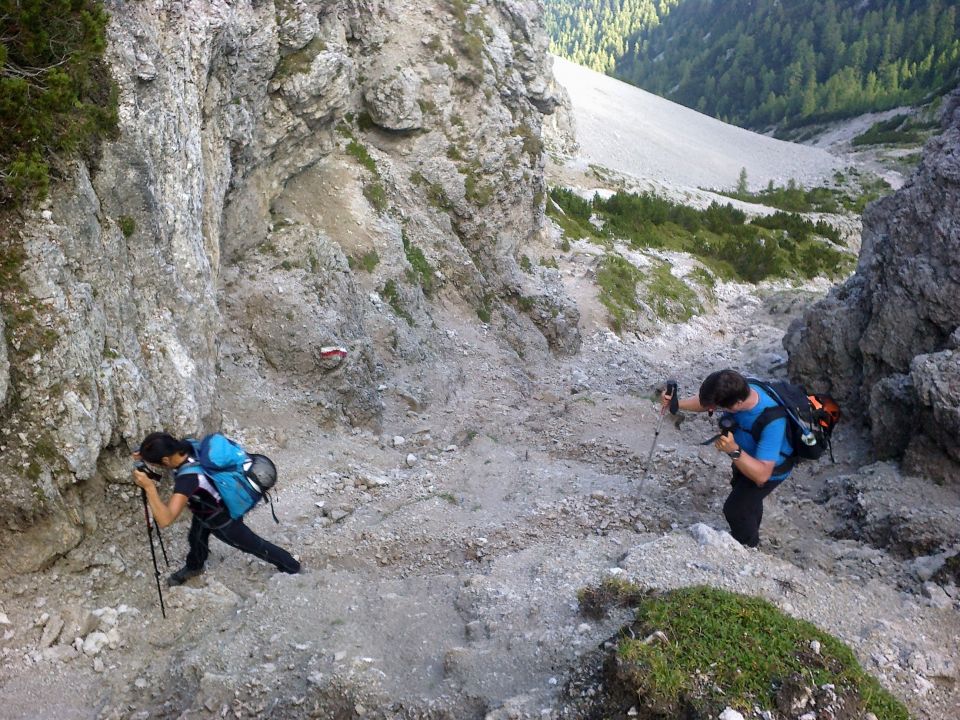 Vzpon na Poldašnjo špico / Jof di Miezegnot čez drugo grapo