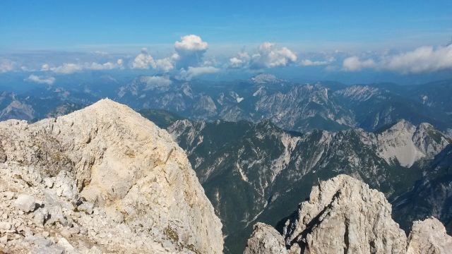 Razgled z vrha Montaža na Karnijske Alpe