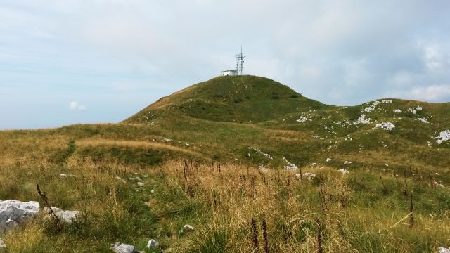 Razgled s poti na vrh Kobariškega Stola