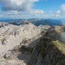 Razgled z vrha Krna na Bohinjske hribe, Vrh nad Peski in Batognico (od leve proti desni)