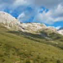 Razgled z poti nad Planino Kuhinja na Batognico, Srednji vrh, Škofič in Maselnik