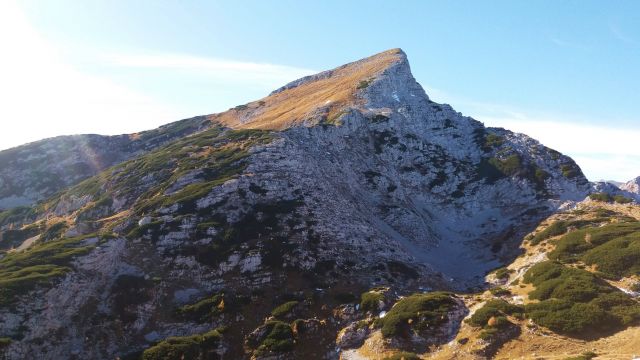 Razgled z sedelca Na Kontah na Veliki Draški vrh