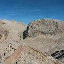 Razgled z vrha Velike Zelnarice na Kanjavec, Triglav in Vršake (od leve proti desni)