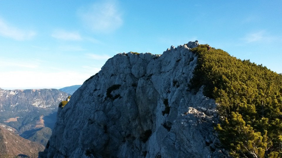 Razgled s poti proti vrhu Križevnika