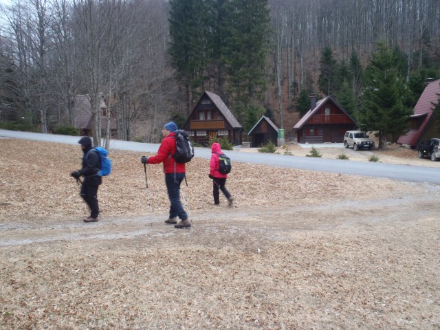 20170102 Snežnik,zimski pohod brez snega - foto