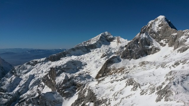 Razgled z vrha Turske gore na Grintovec (levo) in Skuto (desno)