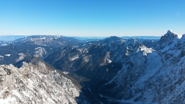 Razgled z vrha Turske gore na Peco, Olševo, Raduho, Krofičko in Ojstrico