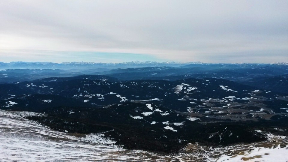 Razgled z vrha Zirbitzkogla na Karavanke in Julijske Alpe