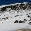 Pogled nazaj na Planino Bistrica ter južno pobočje Ojstrnika