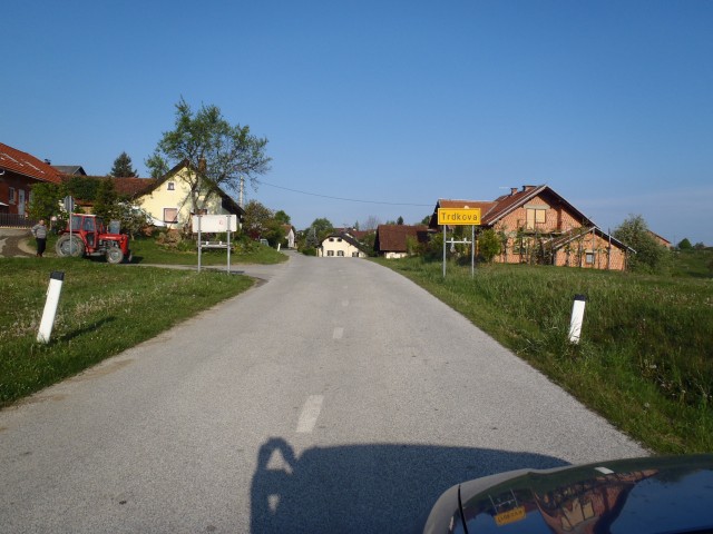 Prihod v vas Trdkova.