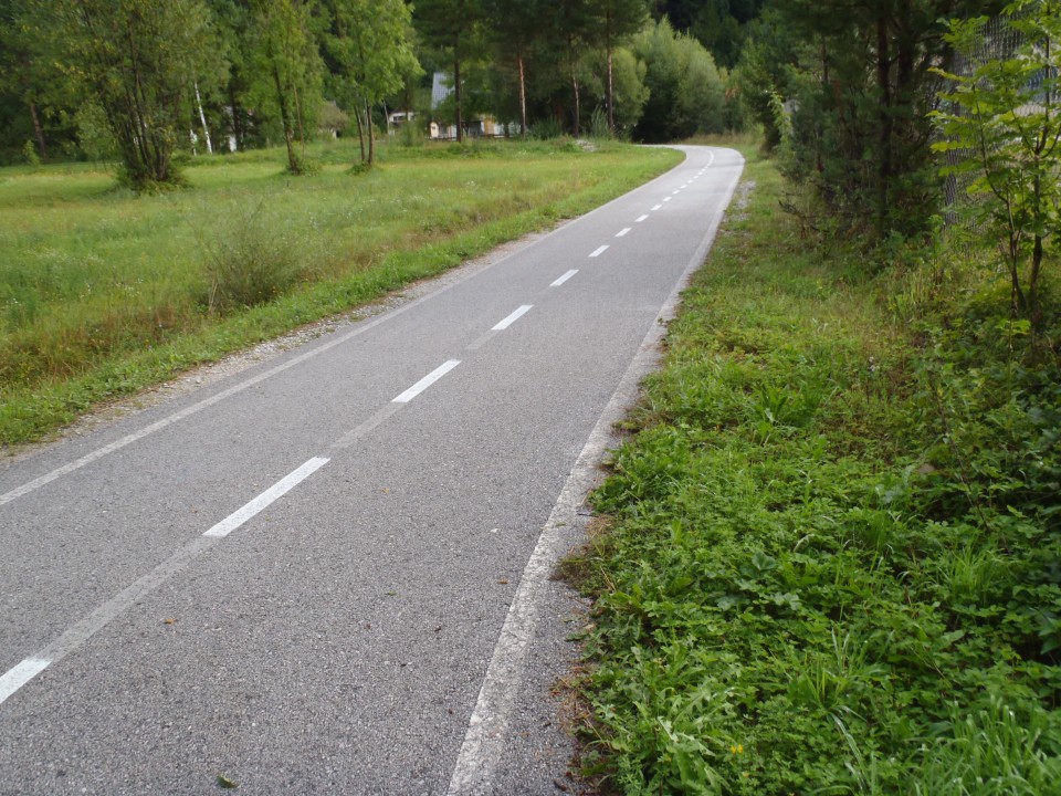 Po kolesarski poti Mojstrana - Belca.