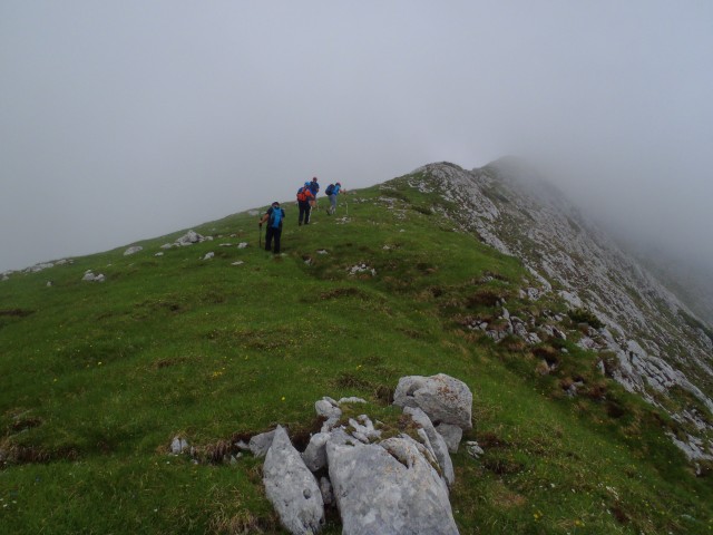 Dolg greben Brane, kjer je še potrebno premagati 150m višine.