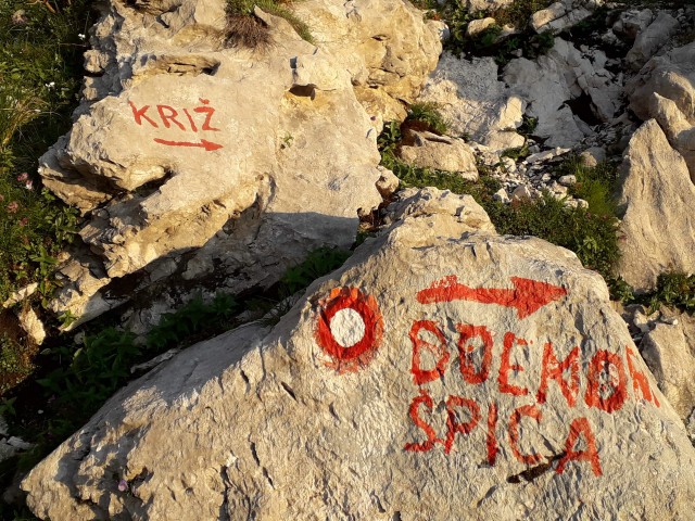 Križišče ob bivaku 4.