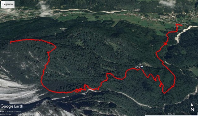 Pot Gozd Martuljek-Kurji vrh 7,4km ena smer in 1148m vzpona.