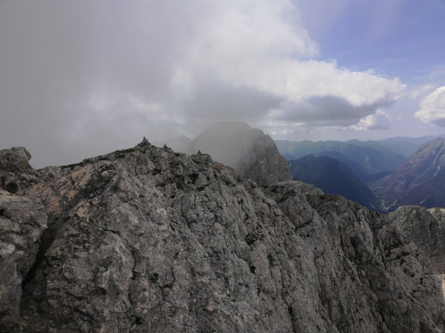 20180812 Pogačnikov dom, Bovški Gamsovec - foto