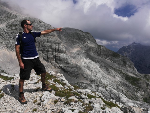 20180812 Pogačnikov dom, Bovški Gamsovec - foto