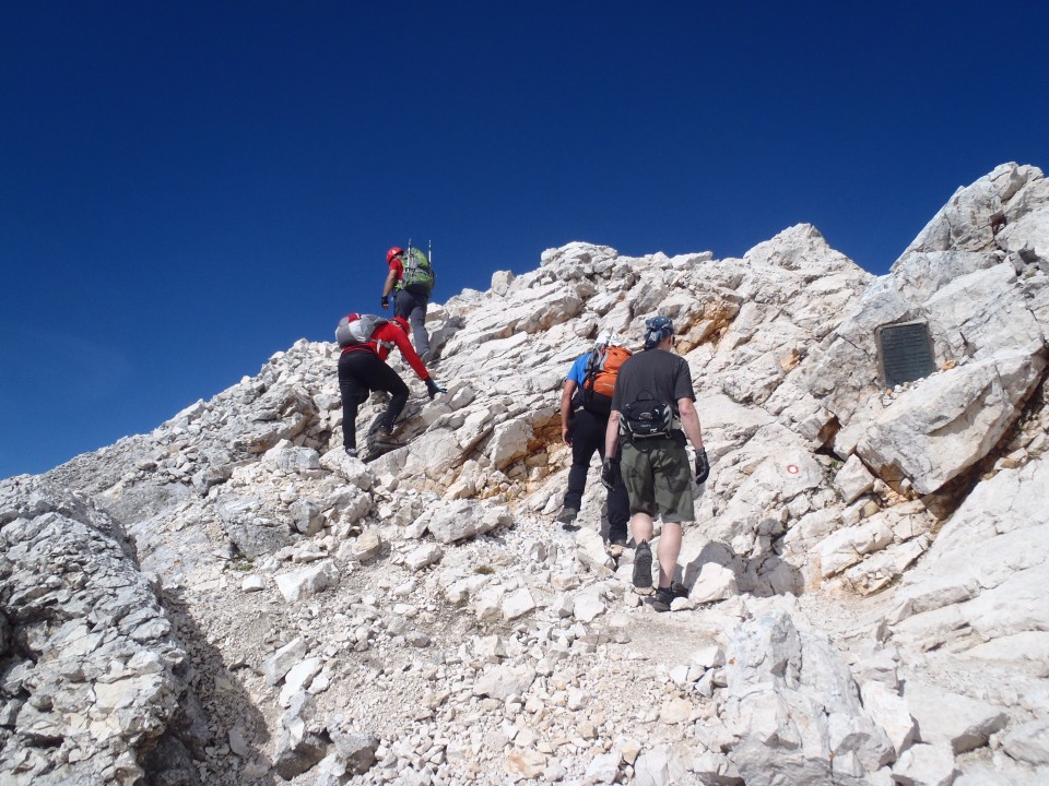 20180909 Triglav - nekaj manjka - foto povečava