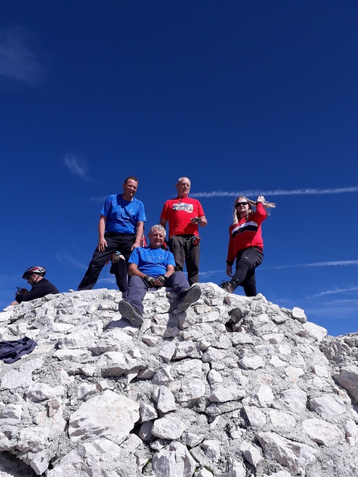 20180909 Triglav - nekaj manjka - foto povečava