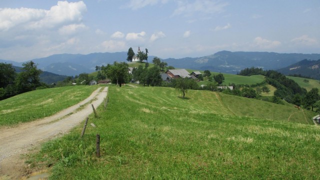 Pogled na cerkev Sv. Tomaž.