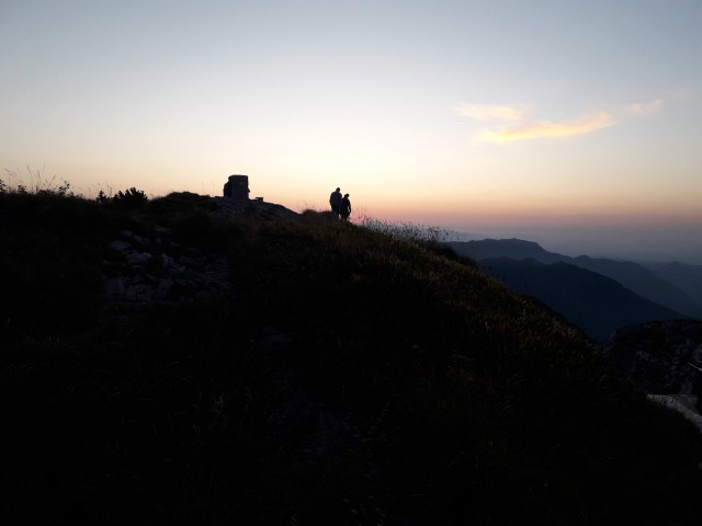 Sončni vzhod na Črni prsti.