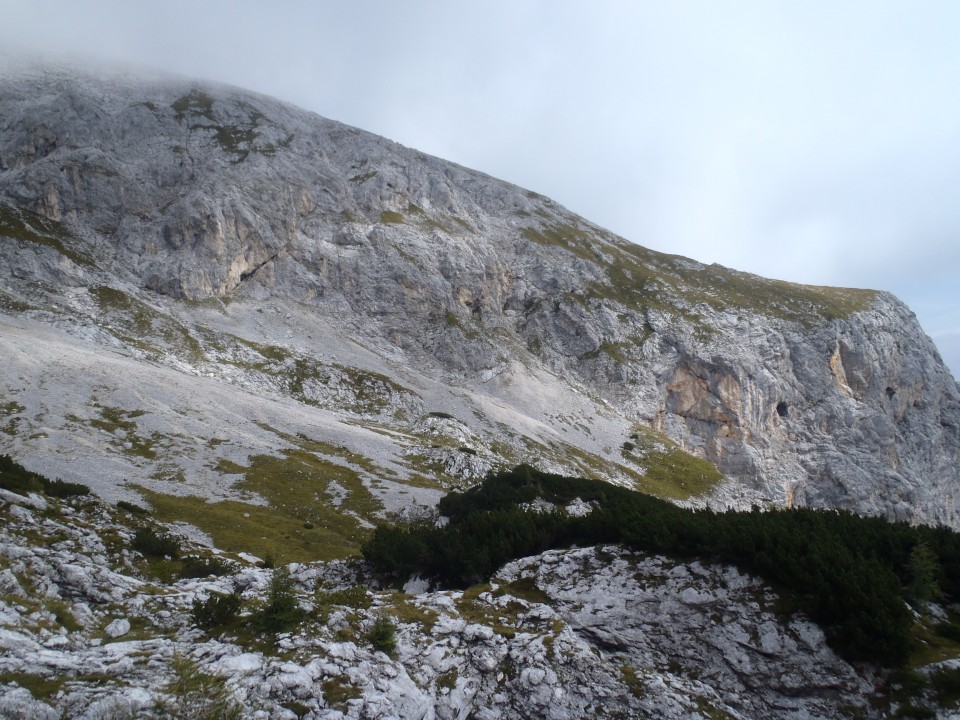 Teme in še nezamegljen del Rjavine.