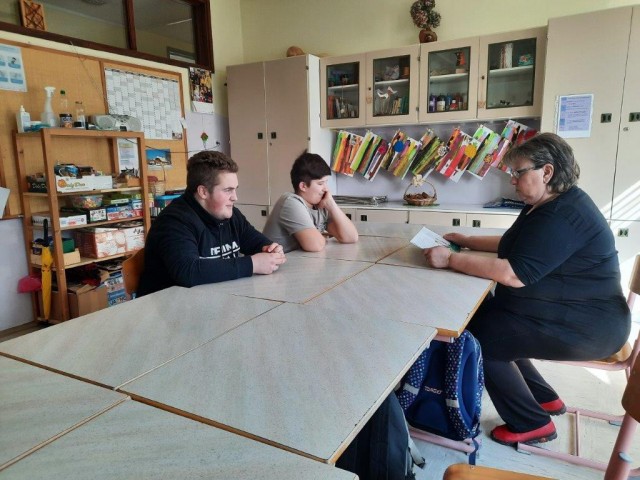 20230217 Medgeneracijsko branje na OŠ IV M. - foto