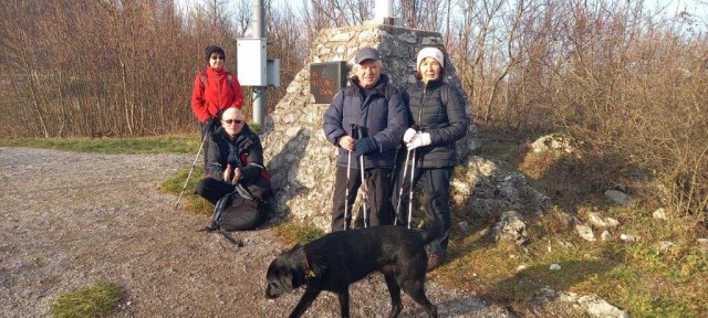 20231208 koča MLADIKA, sovič - foto