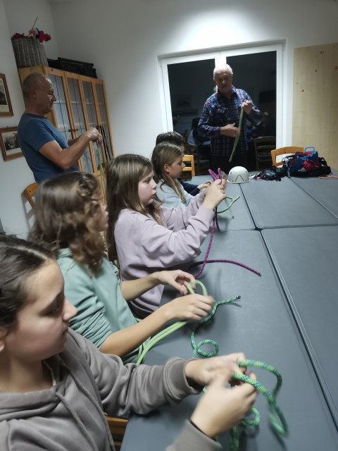 20241108-1110 priprave Mladina in gore - foto