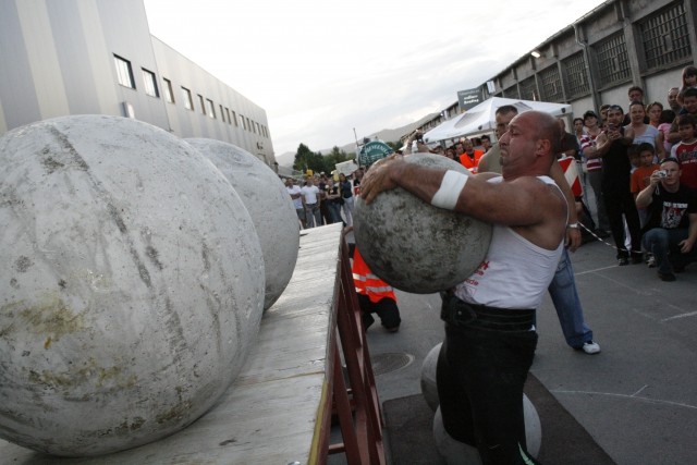 STRONGMAN POSTOJNA 2009 - foto