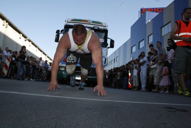 STRONGMAN POSTOJNA 2009 - foto