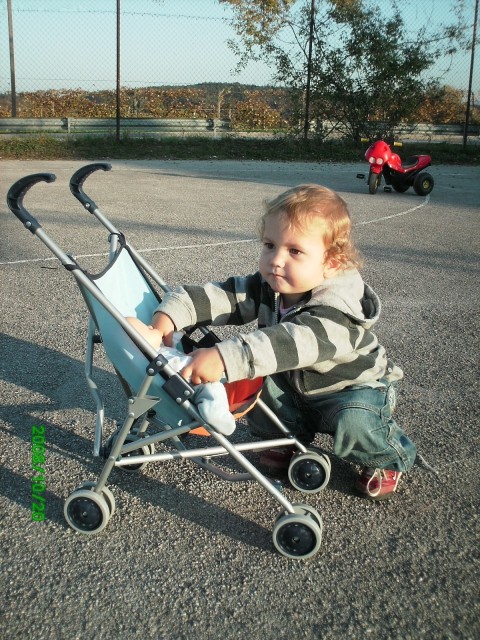 17 mesec
Peljem otroka mal na luft :-))))