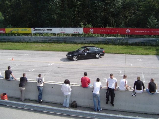 BMW mobi krog - foto povečava