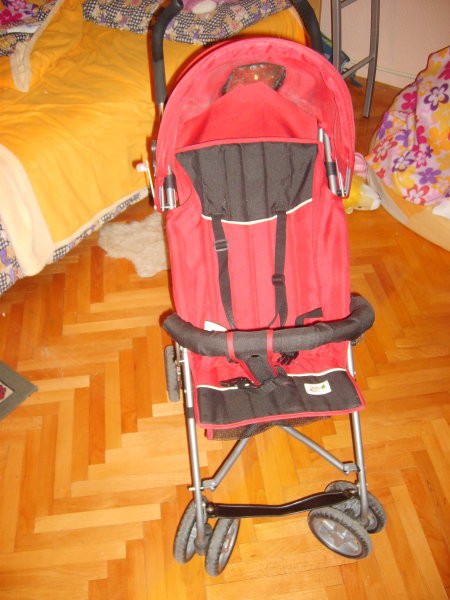 Otroški voziček - foto
