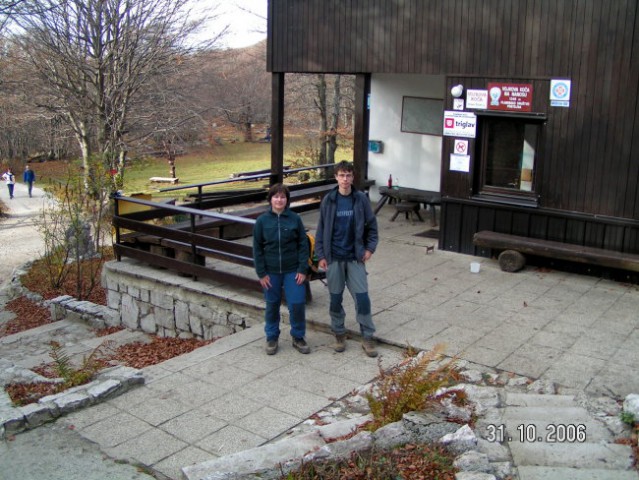 073_2 Vojkova koča na Nanosu, 1240 m, 31.10.06