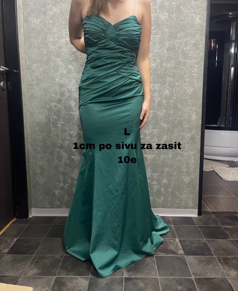 Oblacila - foto